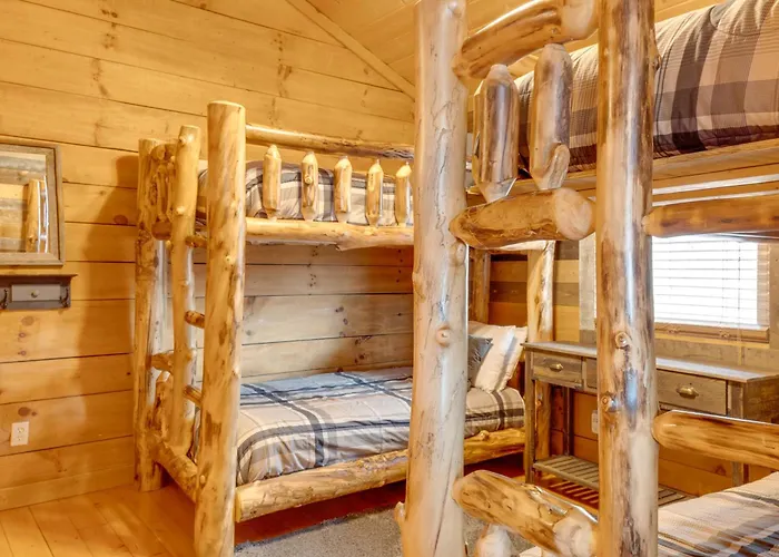 Spacious Gatlinburg Cabin With Hot Tub And Game Room!