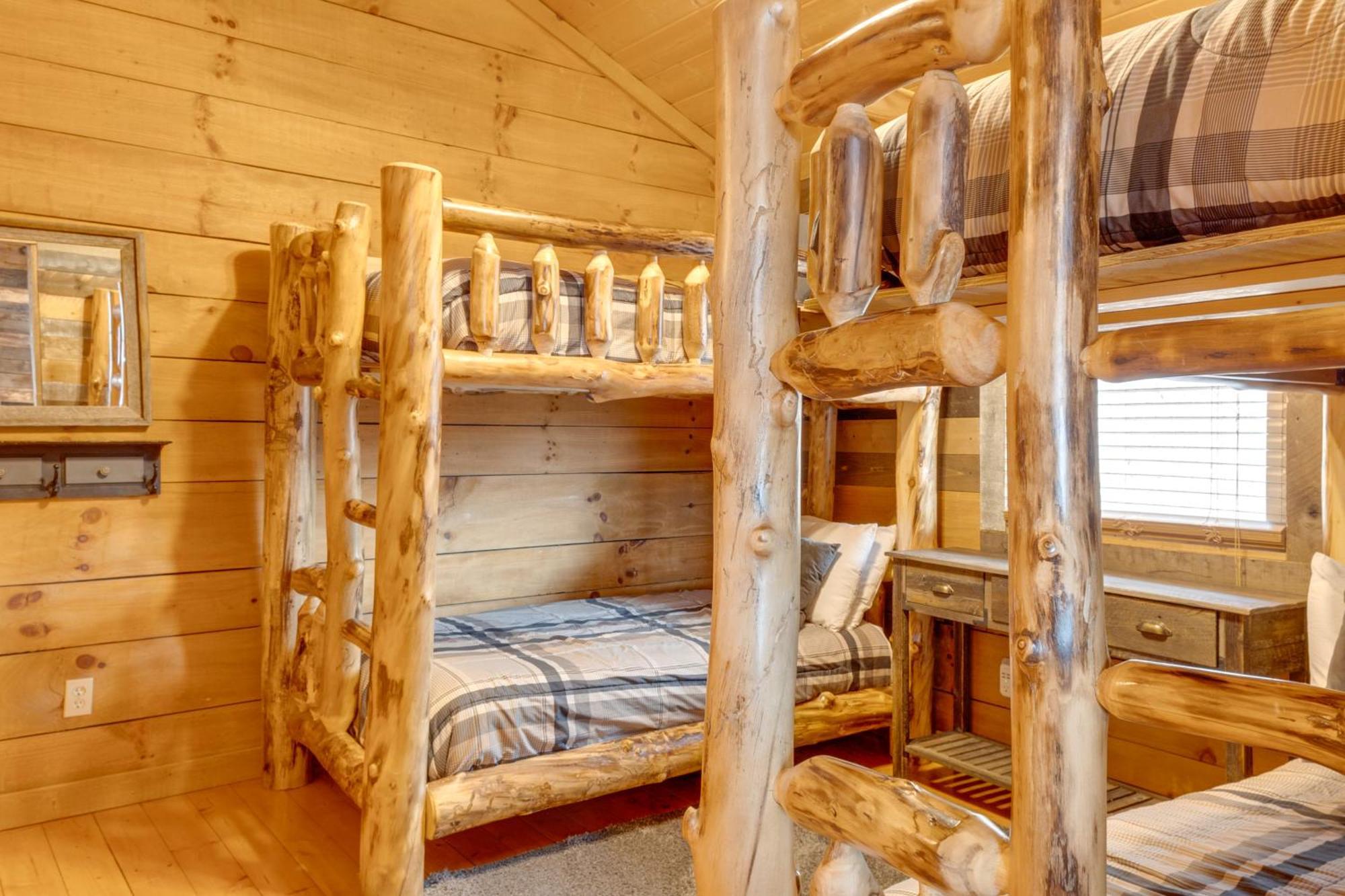 Spacious With Hot Tub And Game Room! Casa de Férias *